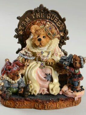 Rosencrantz & Guildersern I Am The Queen - 01998-71 - Bearstone Collection BOXED